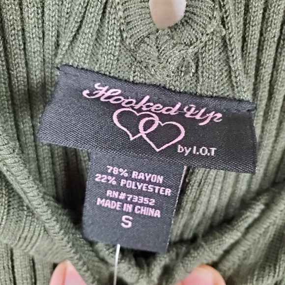 NWT Hooked Up Laced Back Sweater - Picture 3 of 5